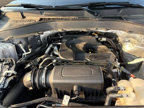 Used 2020 Ford Explorer XLT w/ Equipment Group 202A AWD/4WD image 65