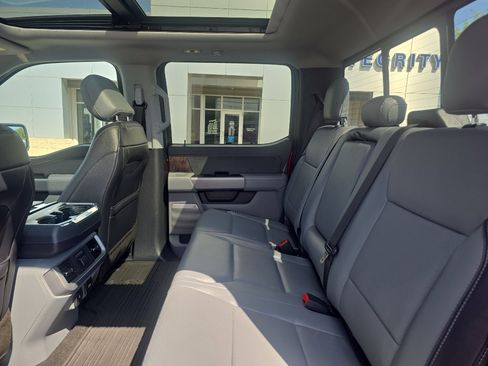 Used 2021 Ford F150 Lariat w/ Equipment Group 502A High AWD/4WD image 16