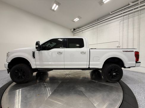 Used 2021 Ford F350 Platinum w/ Tremor Off-Road Package image 4