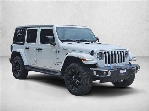 Used 2023 Jeep Wrangler Unlimited Sahara w/ Cold Weather Group AWD/4WD image 3