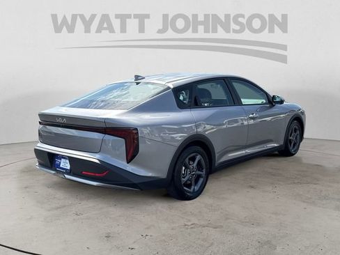 Used 2025 Kia K4 FWD image 5