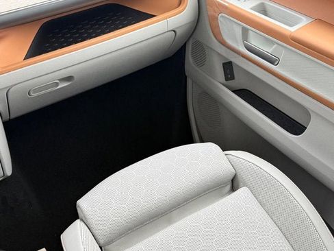 New 2025 Volkswagen ID. Buzz Pro S Plus image 10