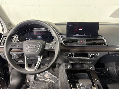Certified 2023 Audi Q5 2.0T Prestige w/ Prestige Package image 3