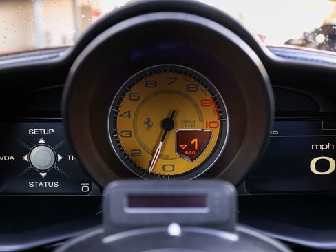 Used 2013 Ferrari 458 Spider image 30