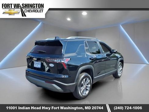 Used 2025 Chevrolet Equinox LT w/ Convenience Package II FWD image 3