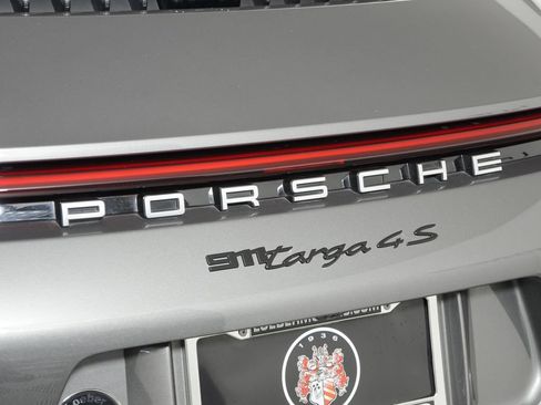 Certified 2021 Porsche 911 Targa 4S AWD/4WD image 18