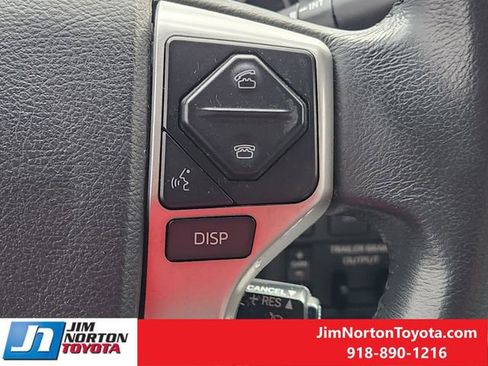 Used 2017 Toyota Tundra Limited image 31