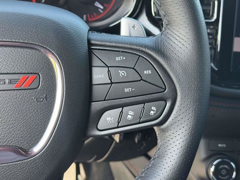 Used 2025 Dodge Durango GT AWD/4WD image 13