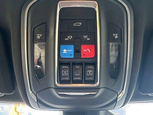 Certified 2026 Jeep Grand Cherokee Limited w/ Limited Altitude Package AWD/4WD image 26