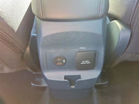 Used 2024 Ford Maverick XLT w/ XLT Luxury Package image 12