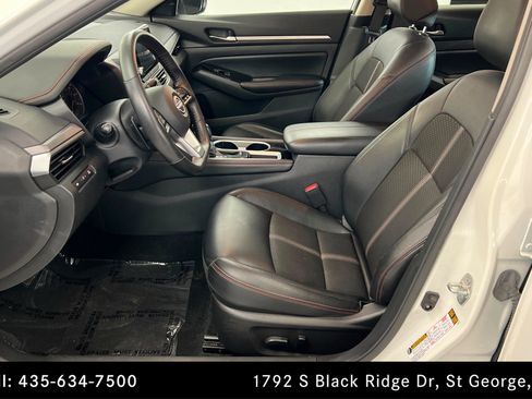 Used 2024 Nissan Altima 2.5 SR FWD image 17
