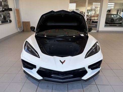 Used 2024 Chevrolet Corvette Stingray Preferred Cpe w/ Battery Protection Package image 7