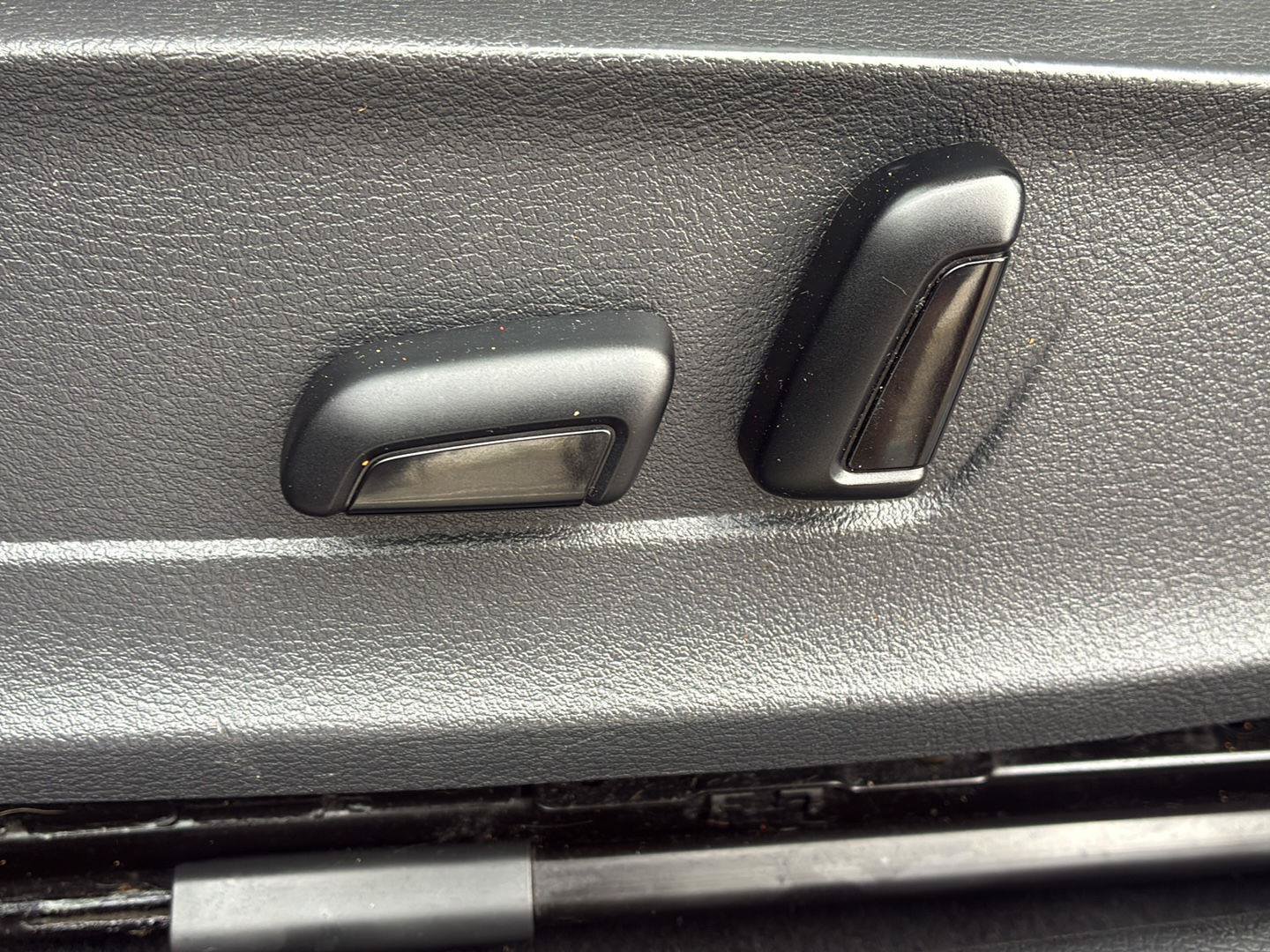 Used 2017 Volkswagen Jetta GLI FWD image 26