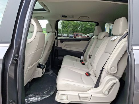 New 2026 Honda Odyssey EX-L image 5
