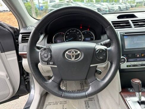 Used 2012 Toyota Camry XLE FWD image 2