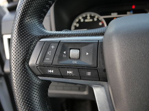 Used 2022 Mitsubishi Outlander SE image 27