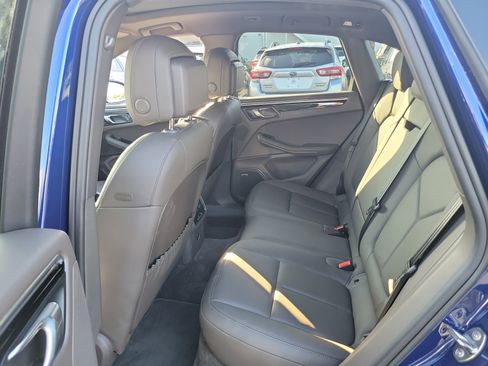 Used 2025 Porsche Macan Turbo image 13