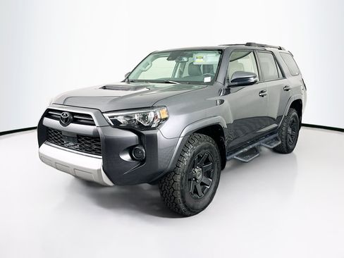 Used 2020 Toyota 4Runner TRD Off-Road Premium AWD/4WD image 3