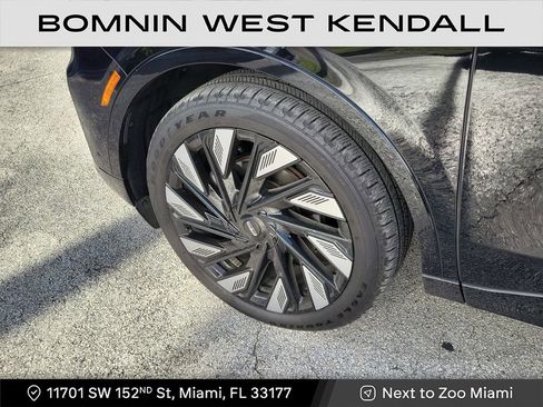 Used 2024 Lincoln Nautilus Reserve w/ Equipment Group 202A image 7