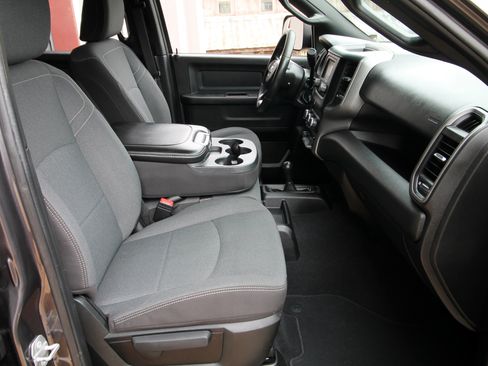 Used 2022 RAM 3500 Tradesman AWD/4WD image 34