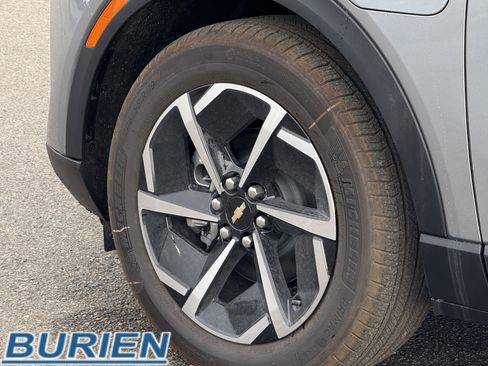 New 2026 Chevrolet Equinox EV LT image 31