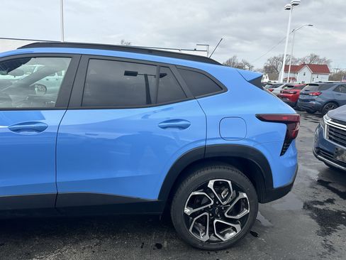 Used 2024 Chevrolet Trax RS image 5