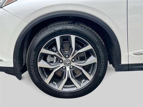 Used 2023 Acura MDX SH-AWD w/ Technology Package image 9