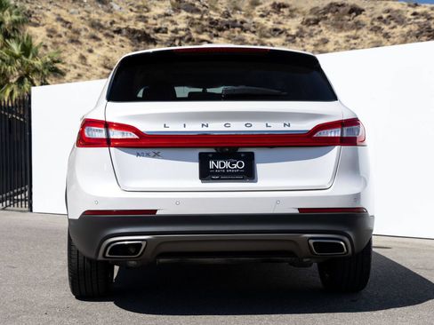 Used 2018 Lincoln MKX Reserve FWD image 11