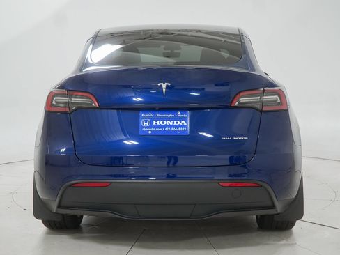 Used 2023 Tesla Model Y Long Range AWD/4WD image 8