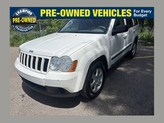 Used 2009 Jeep Grand Cherokee Laredo w/ Sun/Sound Group AWD/4WD video 1