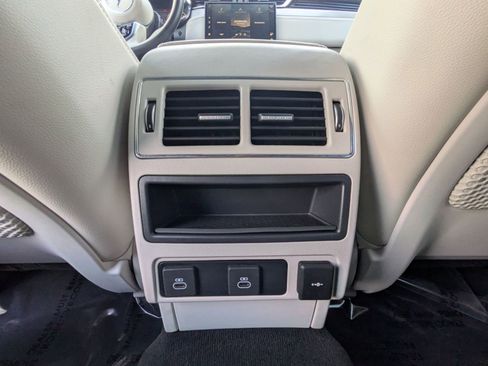 Used 2024 Jaguar F-PACE R-Dynamic S image 18