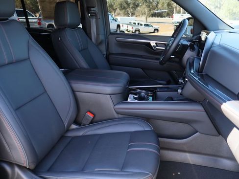 Used 2025 Chevrolet Tahoe RST w/ Comfort Package image 34