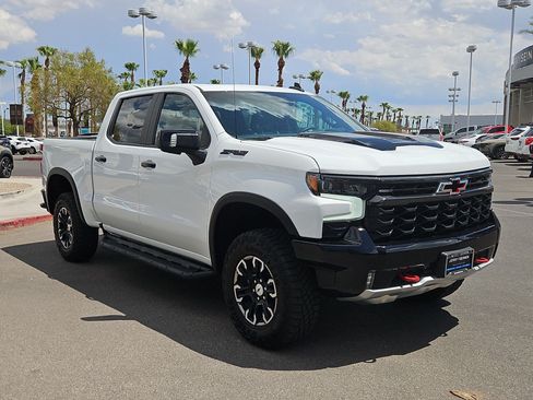 Used 2024 Chevrolet Silverado 1500 ZR2 w/ Technology Package AWD/4WD image 7