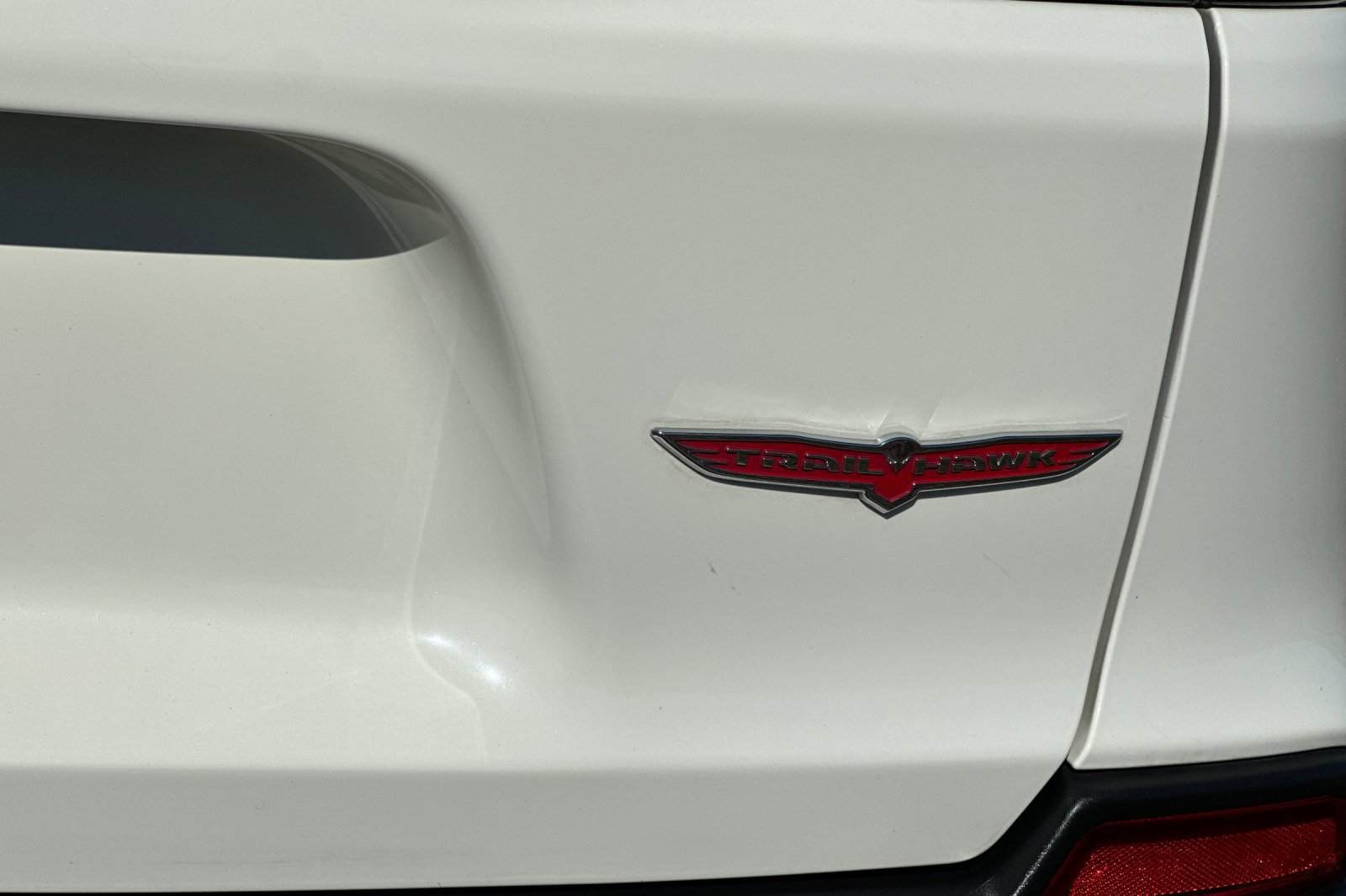 Used 2019 Jeep Cherokee Trailhawk AWD/4WD image 31
