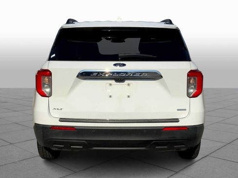 Used 2020 Ford Explorer XLT RWD image 4