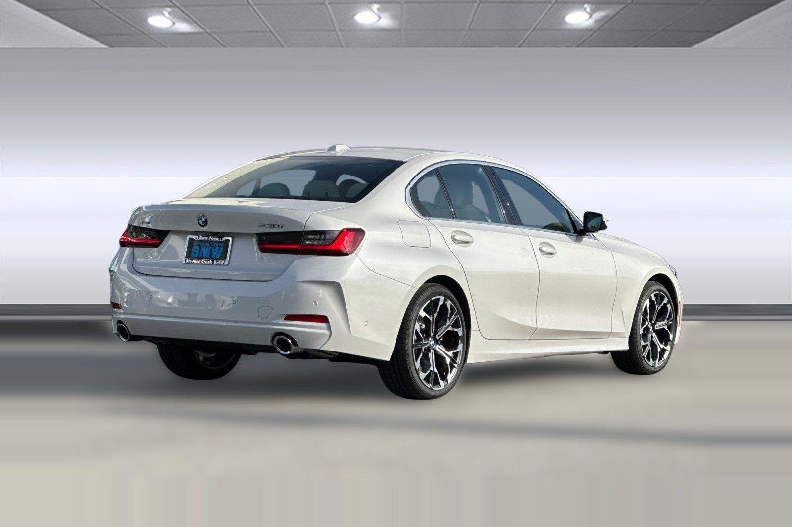 Used 2026 BMW 330i xDrive Sedan w/ Premium Package AWD/4WD image 9