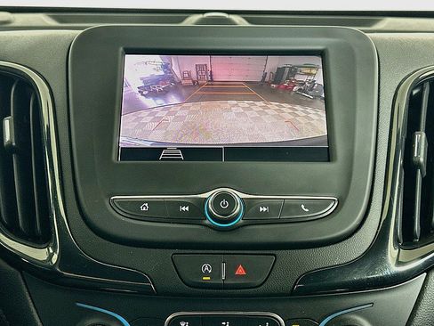 Used 2022 Chevrolet Equinox RS FWD image 15