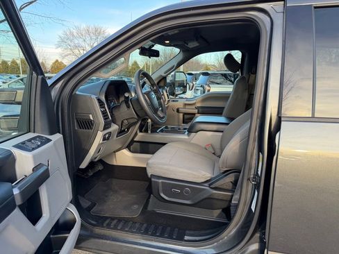 Used 2019 Ford F250 XLT w/ XLT Premium Package image 11