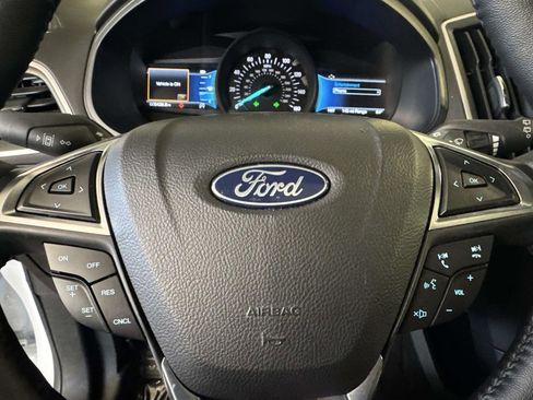 Used 2024 Ford Edge SEL w/ Convenience Package image 15