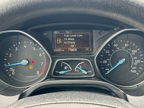 Certified 2018 Ford Focus SE FWD image 21