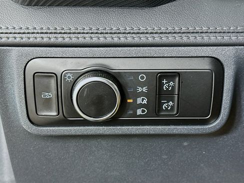 Used 2024 Ford Mustang Premium image 17