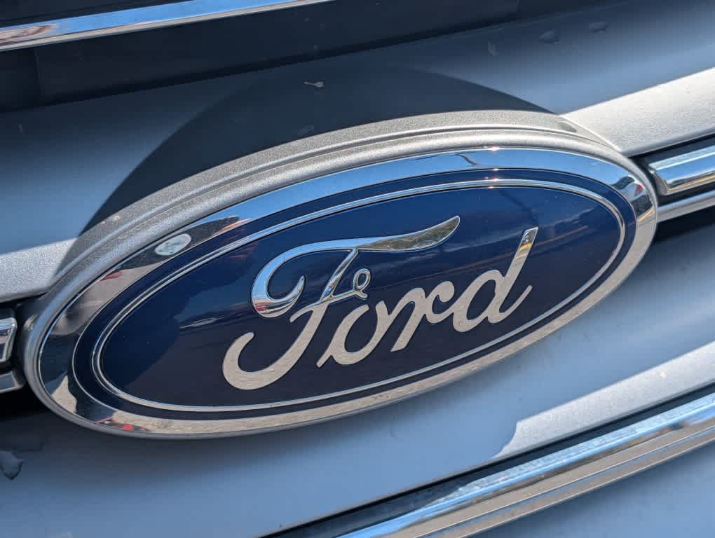 Used 2017 Ford Edge SEL w/ Equipment Group 201A AWD/4WD image 11