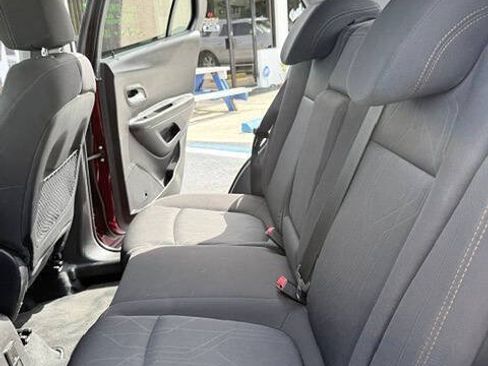 Used 2017 Chevrolet Trax LT AWD/4WD image 12