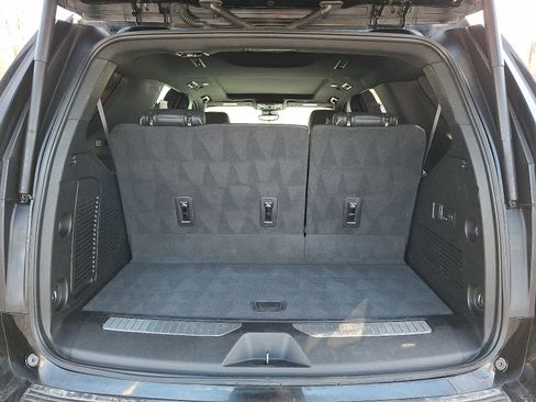 Used 2023 Chevrolet Tahoe Premier w/ Premium Package image 28