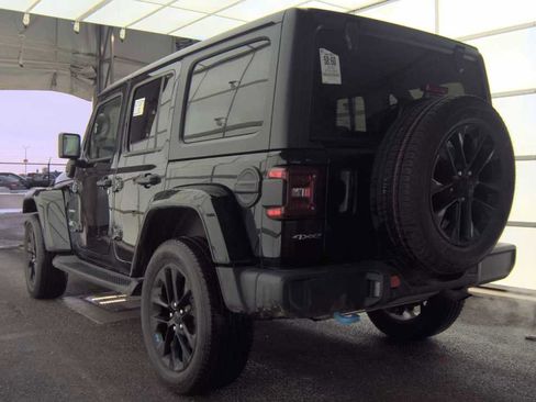 Used 2023 Jeep Wrangler Sahara w/ Cold Weather Group image 9