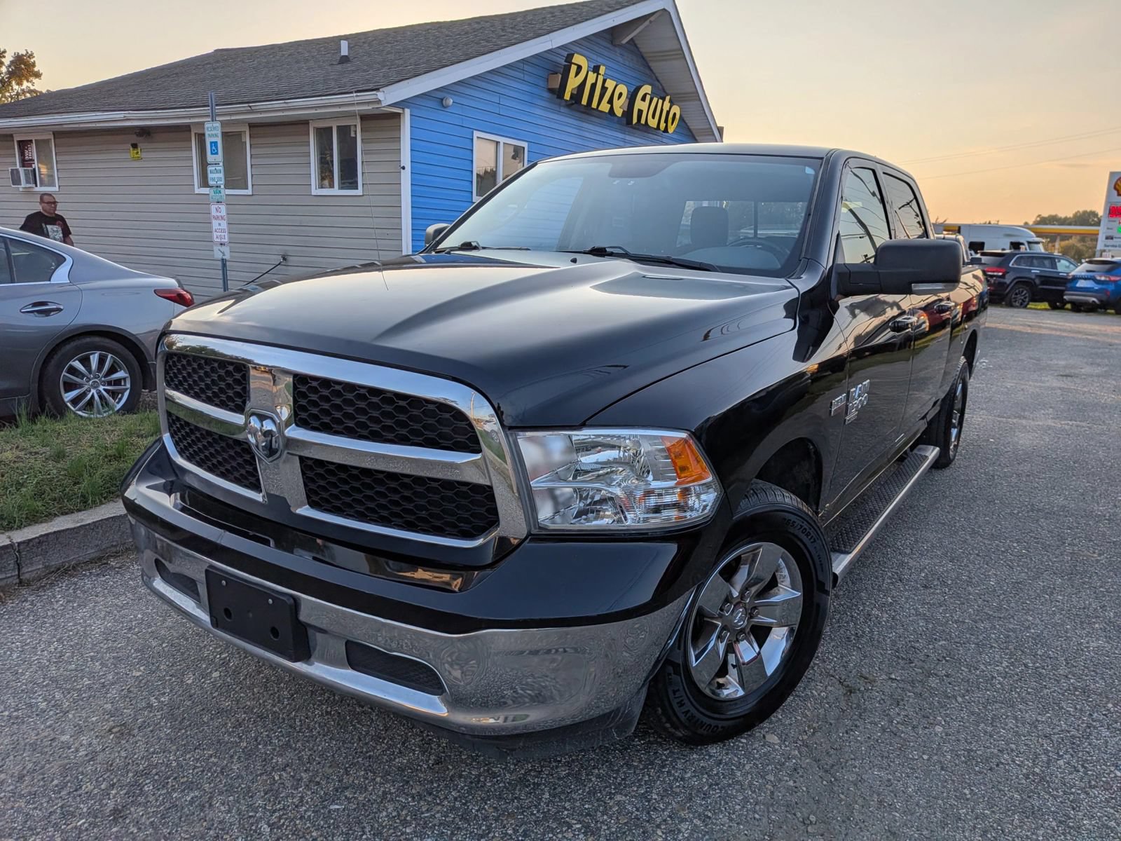 Used 2020 RAM 1500 Classic SLT w/ Luxury Group RWD image 1