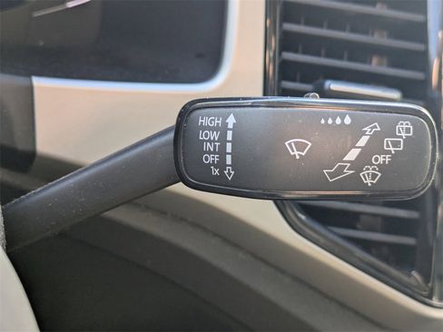 Used 2021 Volkswagen Atlas SEL image 31