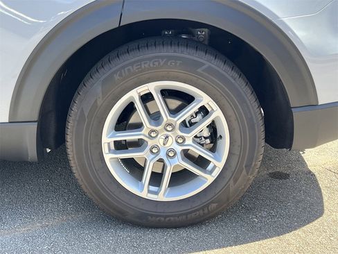 New 2025 Ford Explorer Active w/ Active Comfort Package image 29