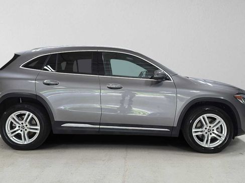 Certified 2021 Mercedes-Benz GLA 250 4MATIC image 2