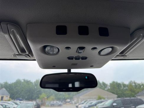 Used 2005 HUMMER H2 SUT w/ Preferred Equipment Group image 15